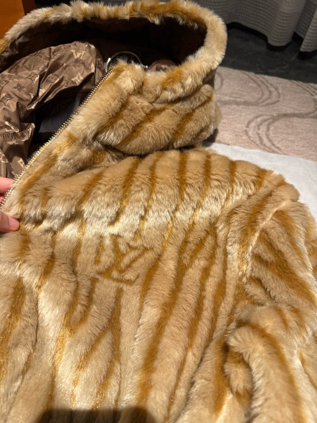 LOUIS V EPI FLEECE BLOUSON