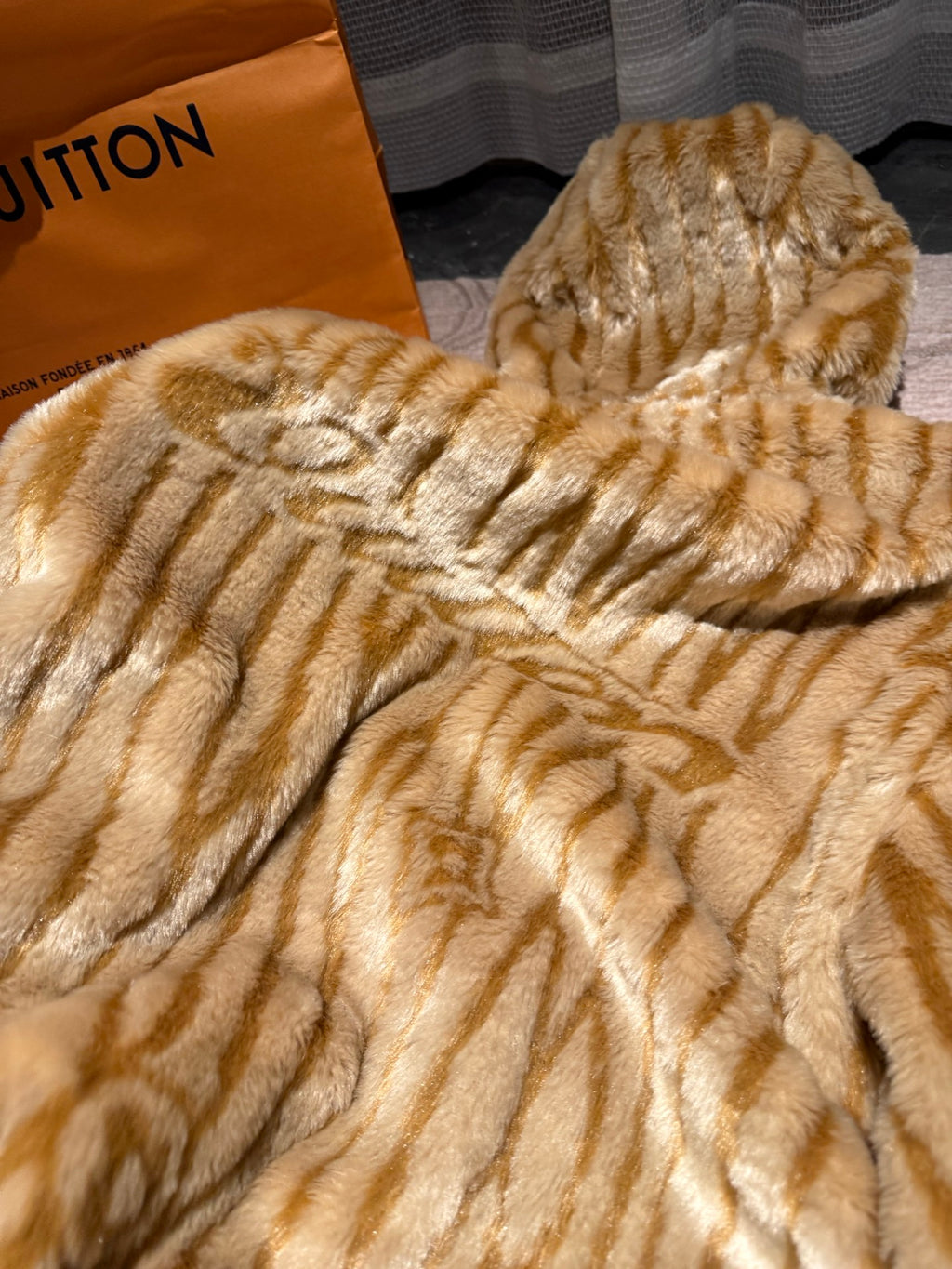 LOUIS V EPI FLEECE BLOUSON