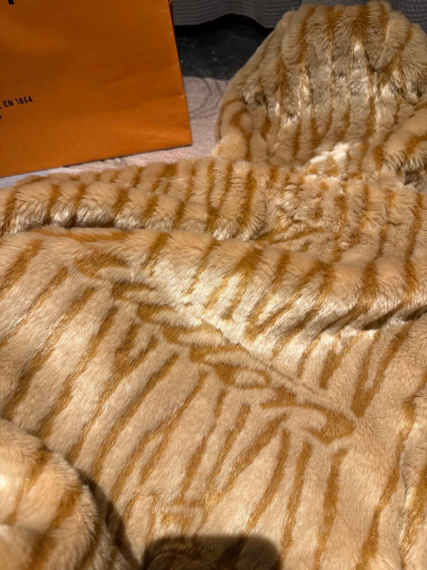 LOUIS V EPI FLEECE BLOUSON