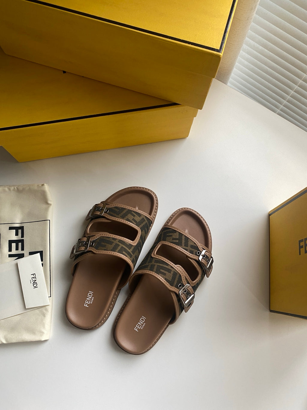 FENDI FEEL FF SANDAL