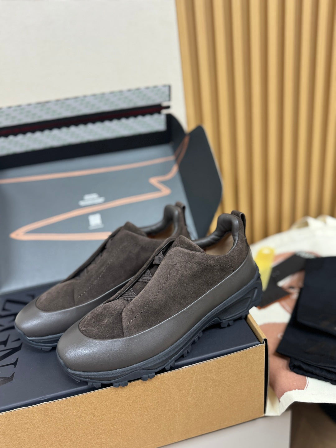 ZEGNA SUEDE TRIPLE STITCH MONTE