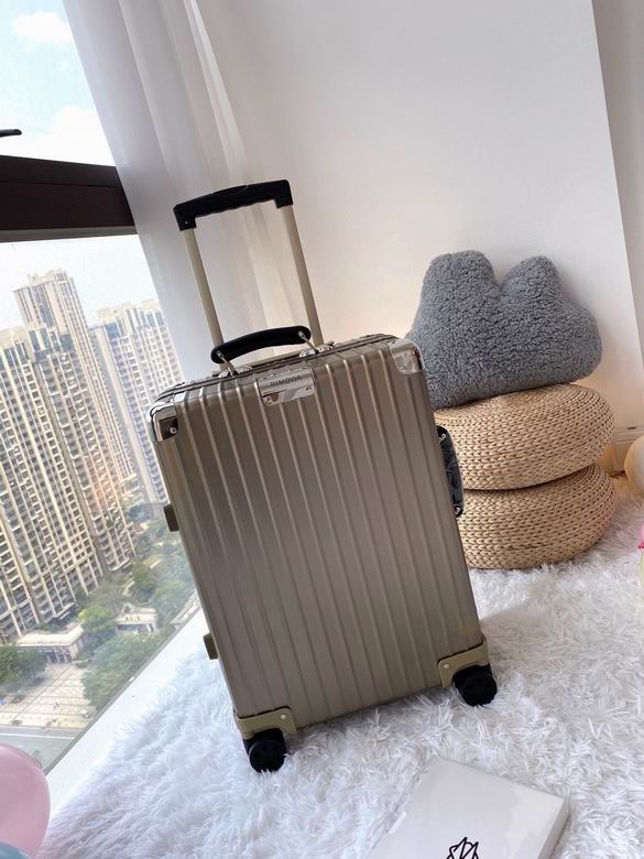 RIMOWA CLASSIC CHECK IN (M)