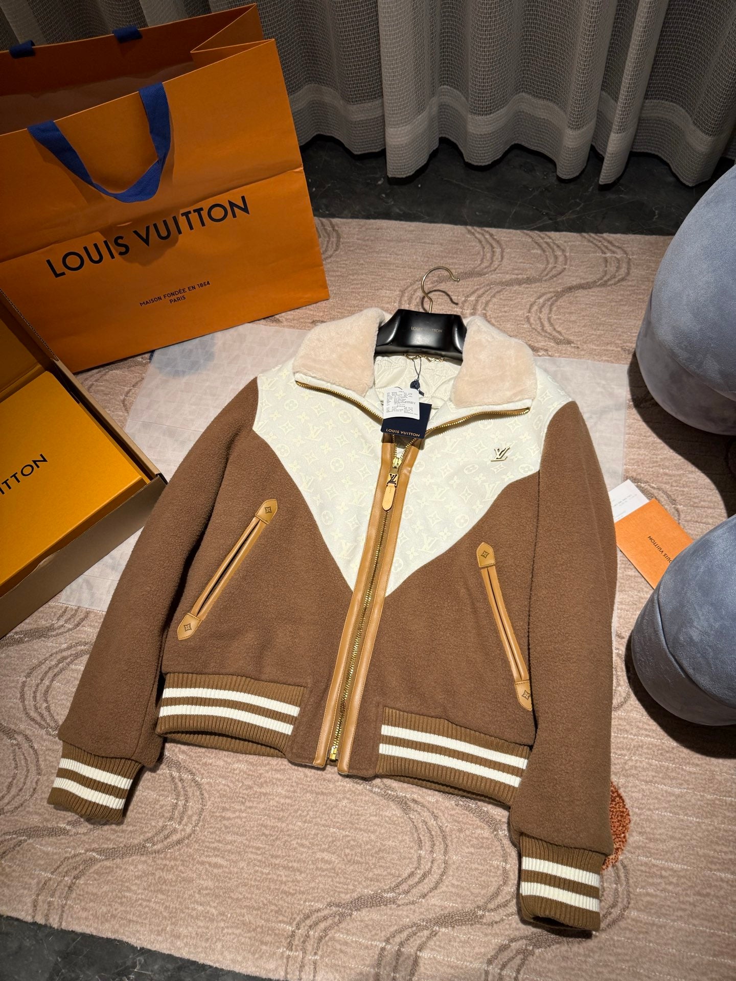 LOUIS V MONOGRAM BLOUSON