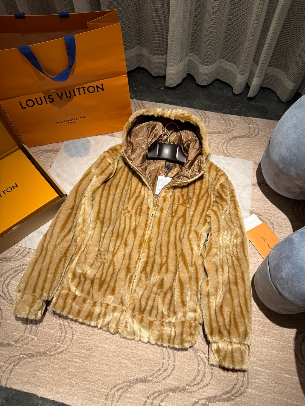 LOUIS V EPI FLEECE BLOUSON