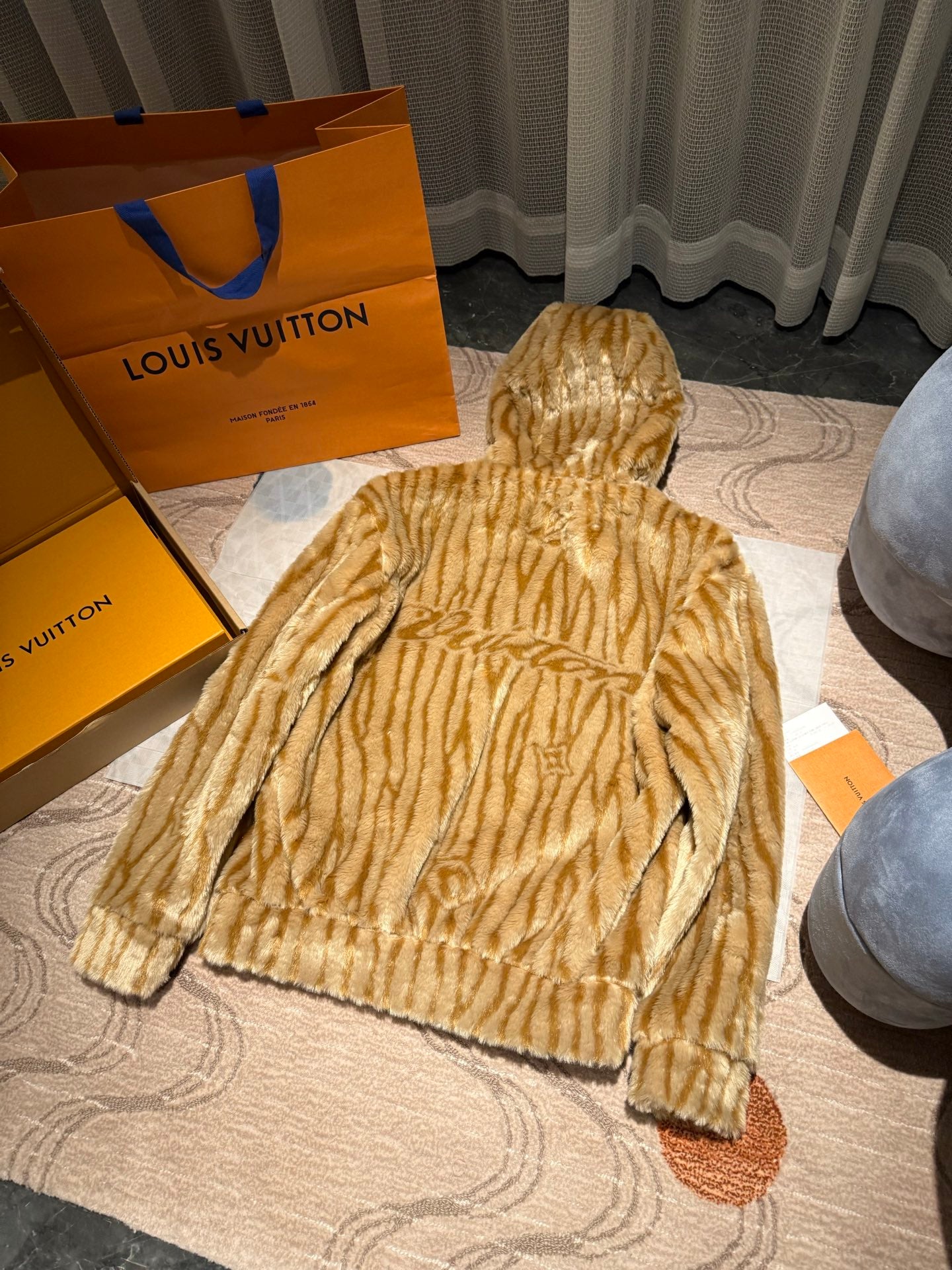 LOUIS V EPI FLEECE BLOUSON