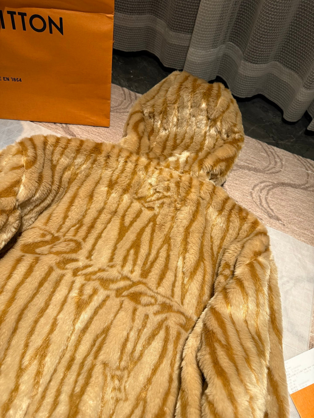 LOUIS V EPI FLEECE BLOUSON